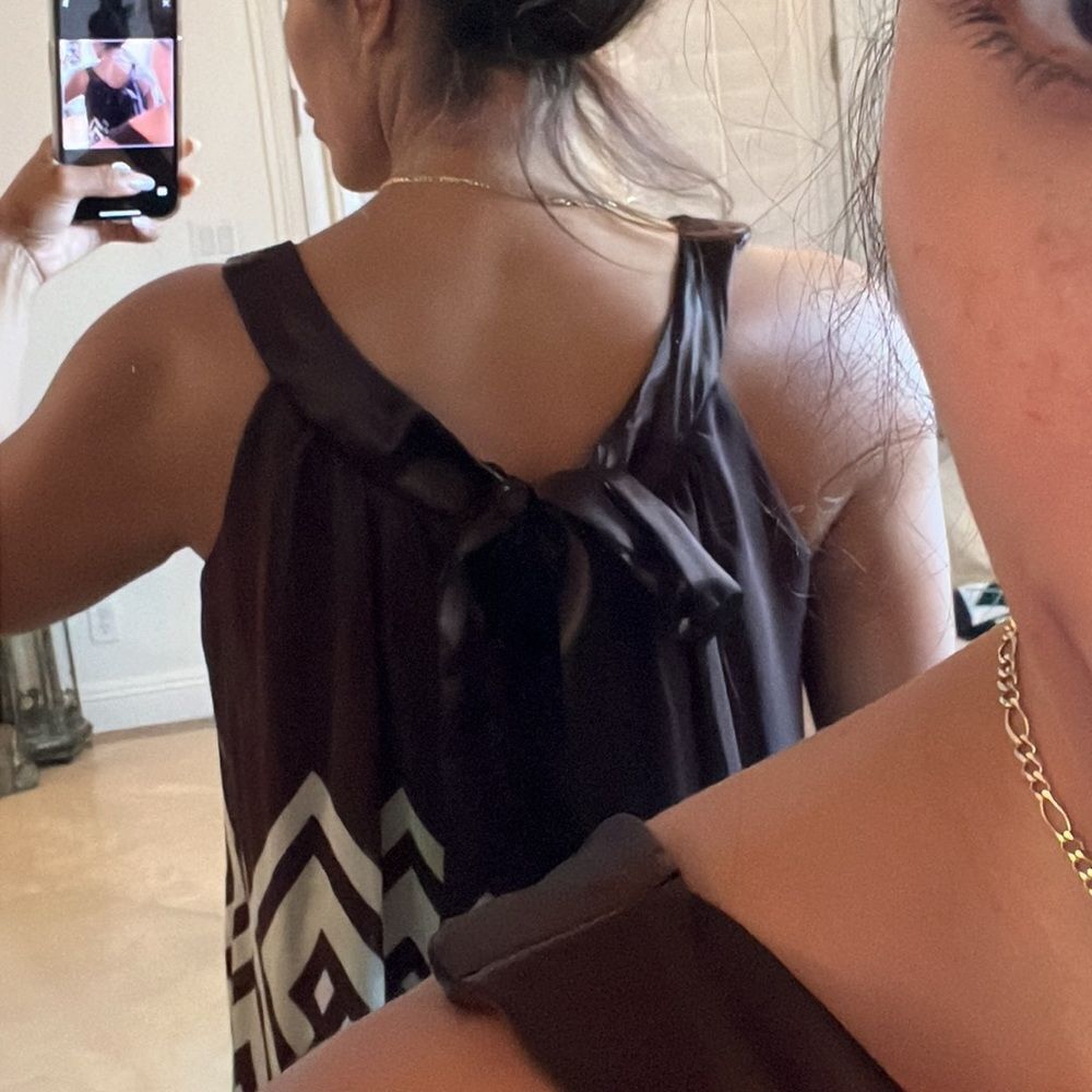 💕Super Cute Top💕 - Picture 5 of 6